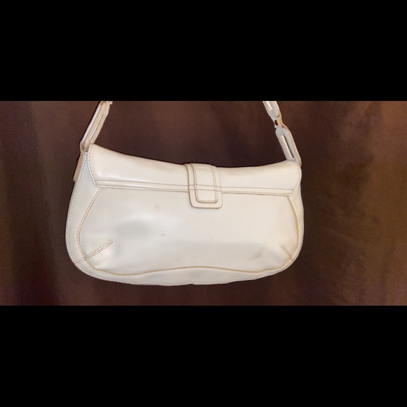 Small White Should Strap Handbag - Picture 2 of 4